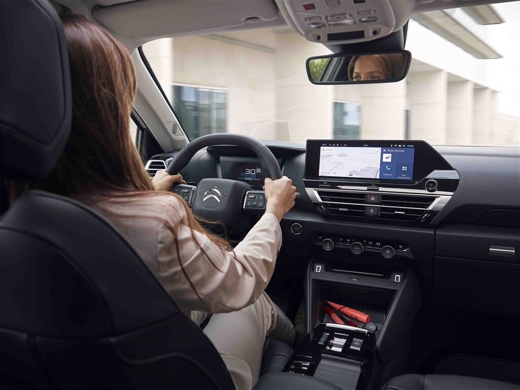 citroen-c4-x-4.jpg
