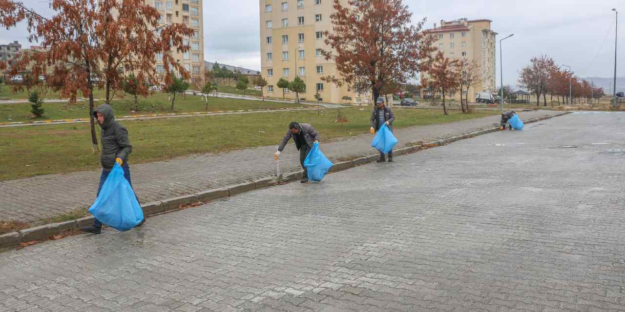 bitliste-belediye-personellerinden-mintika-ve-cevre-temizligi-1.jpg