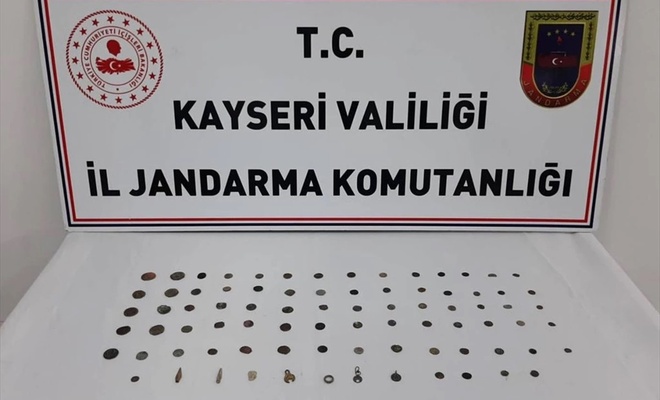 kayseride-tarihi-eser-operasyonu-1-gozalti-769ba627.jpg