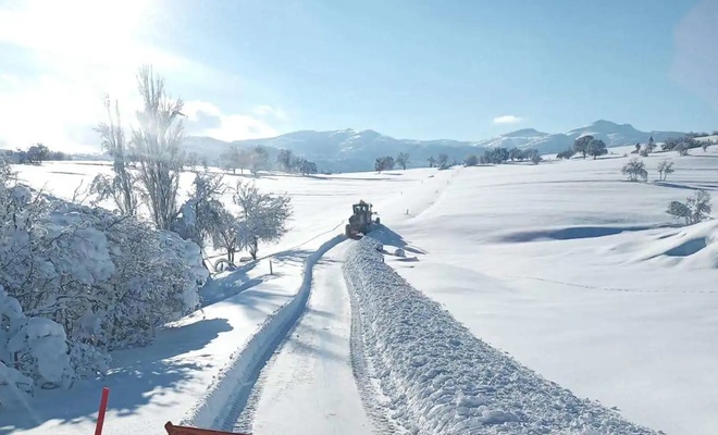 erzurum-ve-karsta-341-koy-yolu-ulasima-kapali-2e403683.jpg