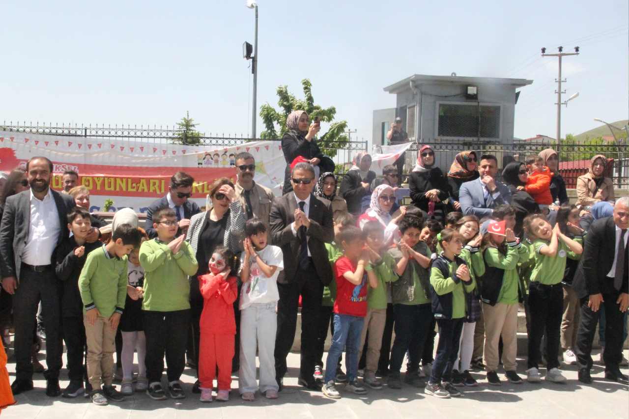 Bitlis’te Geleneksel Çocuk Oyunları Şenliği (1)
