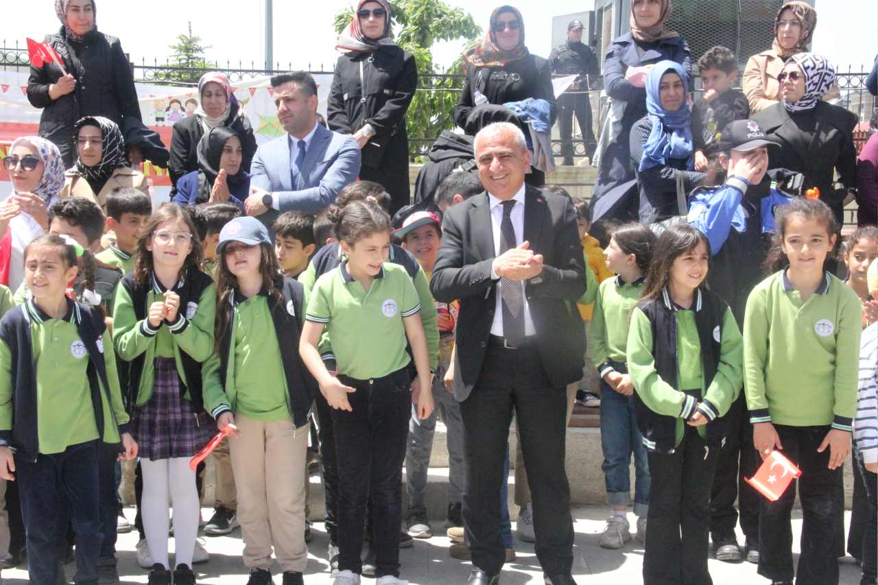 Bitlis’te Geleneksel Çocuk Oyunları Şenliği (2)