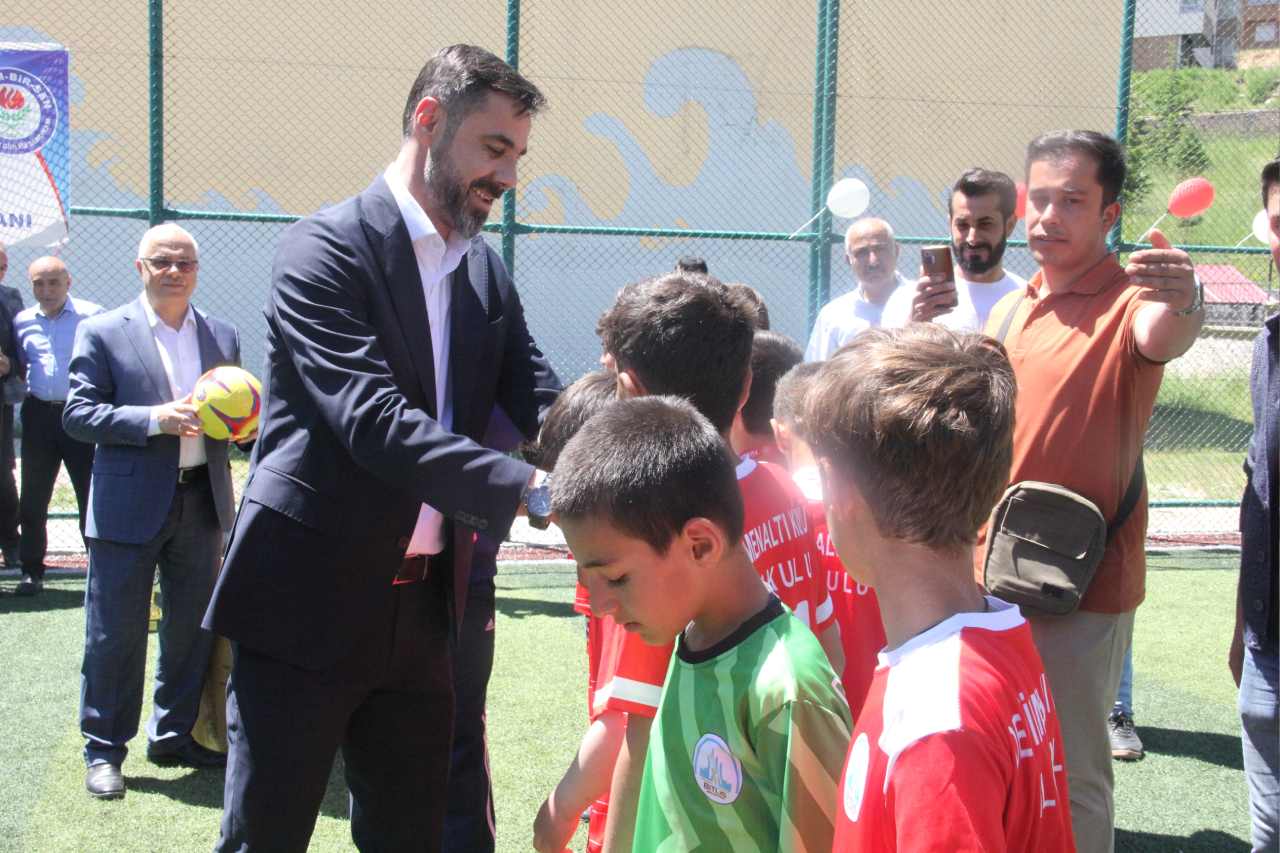 Bitlis’te Ilkokullar Arası Futbol Finali Yapıldı (4)