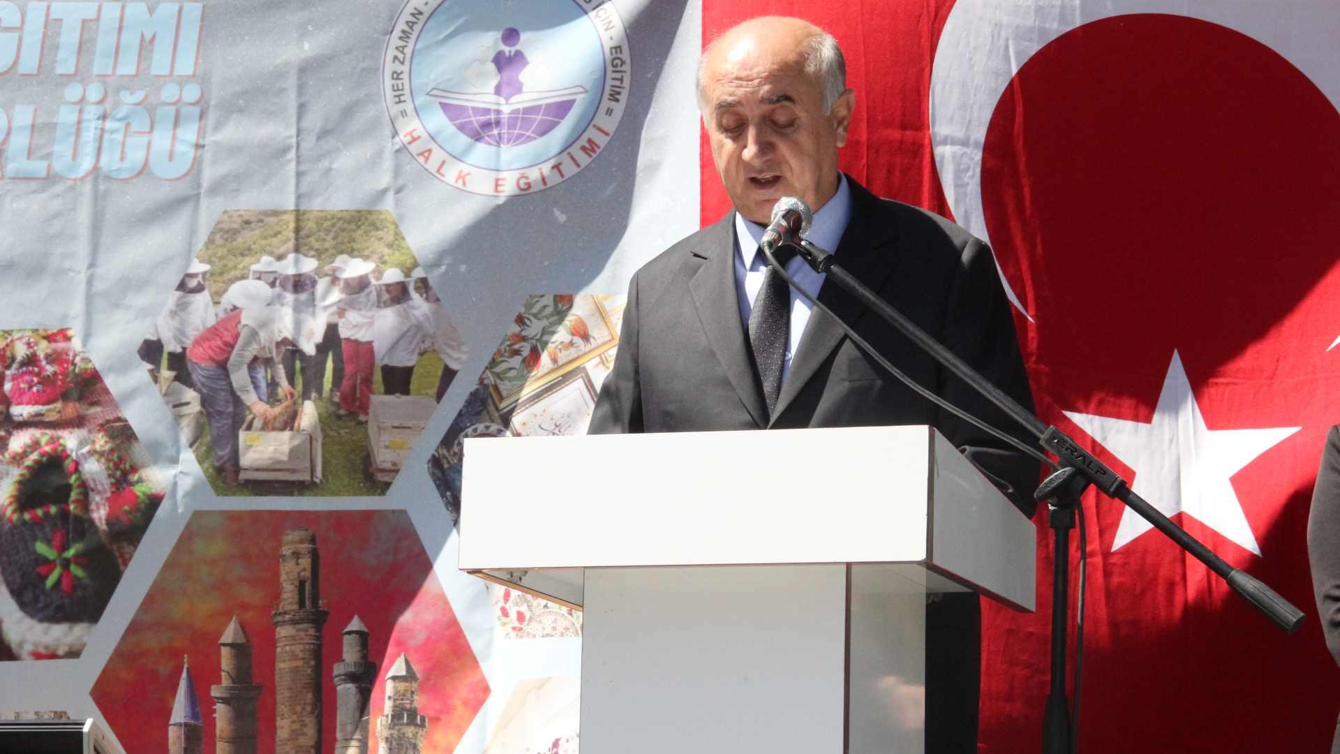 Bitlis'te Yıl Sonu Etkinliği Büyük Beğeni Topladı (4)
