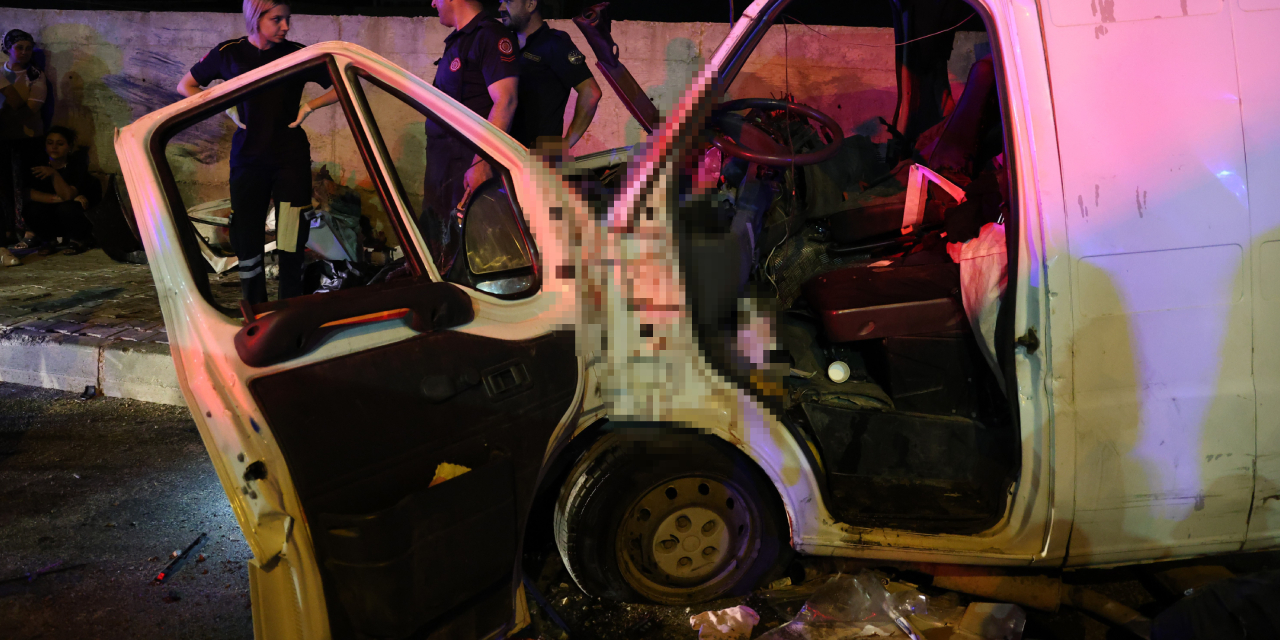 Minibüs İstinat Duvarına Çarptı 1 Ölü, 7 Yaralı (1)