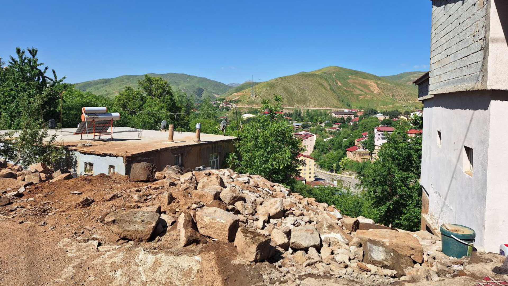 Bitlis’te Restorasyonu Yapılmayan Tarihi Tescilli Yapılar Bir Bir Yıkılıyor (6)