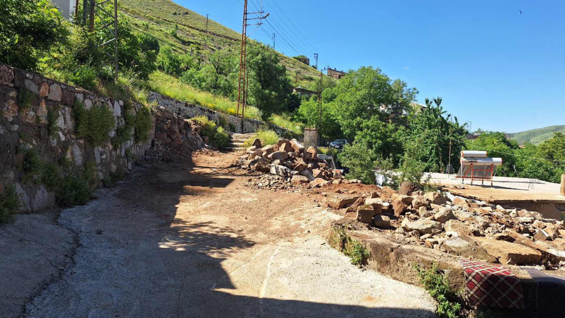Bitlis’te Restorasyonu Yapılmayan Tarihi Tescilli Yapılar Bir Bir Yıkılıyor (7)