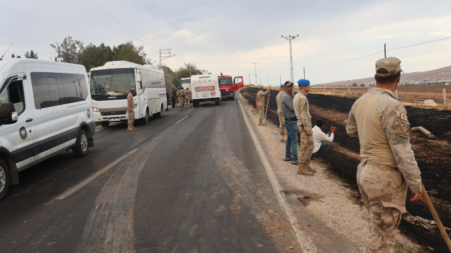 Elazığ’da Saman Yangını 400 Ton Kül Oldu (3)