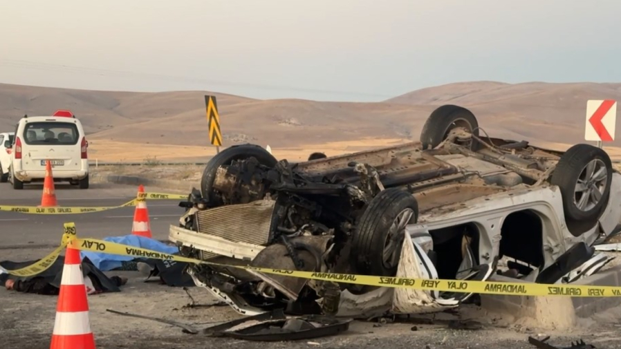 Kayseri'de Cenaze Yolunda Feci Kaza 4 Ölü, 2 Yaralı (1)