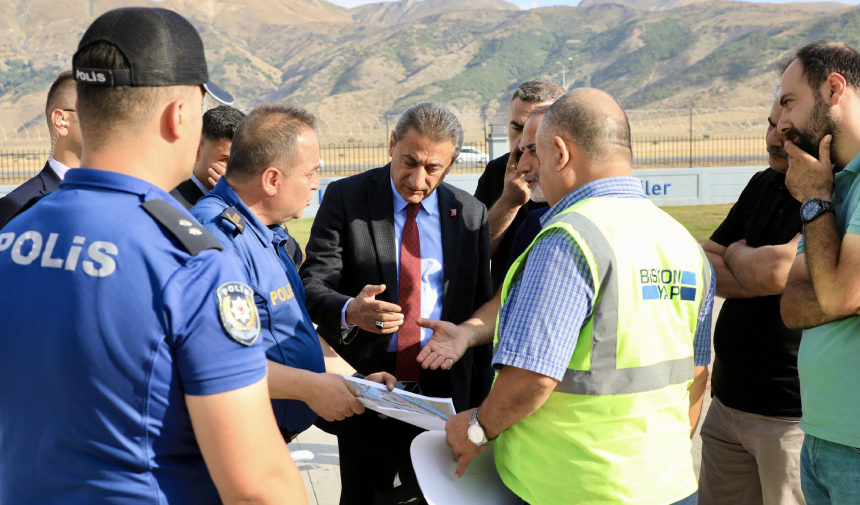 Vali Karaömeroğlu Ve Milletvekili Kiler'den İplik Fabrikası İncelemesi