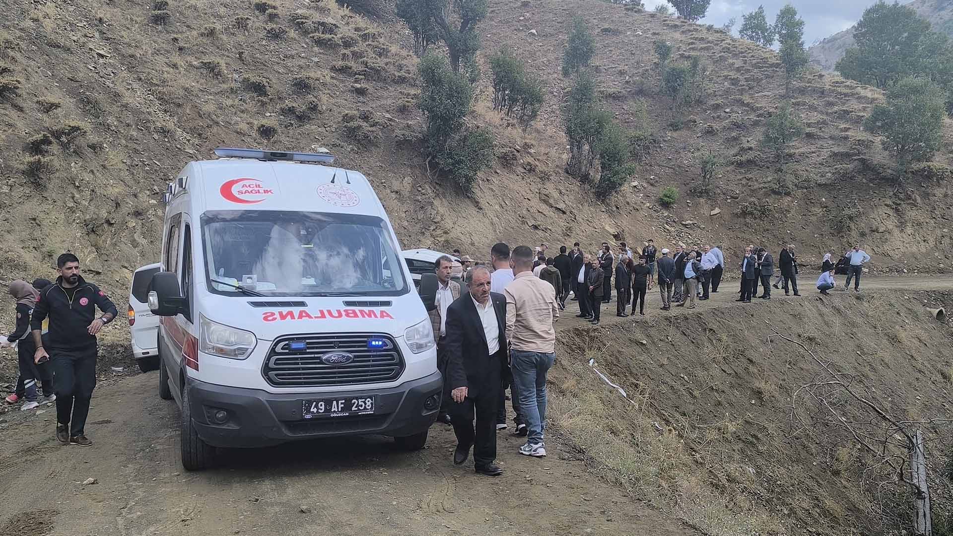 Bugün Şehit Olan Askerin Yakınları Cenaze Törenine Giderken Araç Şarampole Devrildi, 1 Kişi Öldü 5 Yaralı 5