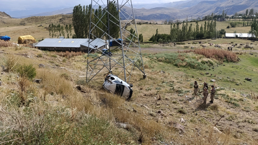 Kağızman’da Trafik Kazası 4 Kişi Yaralandı (3)