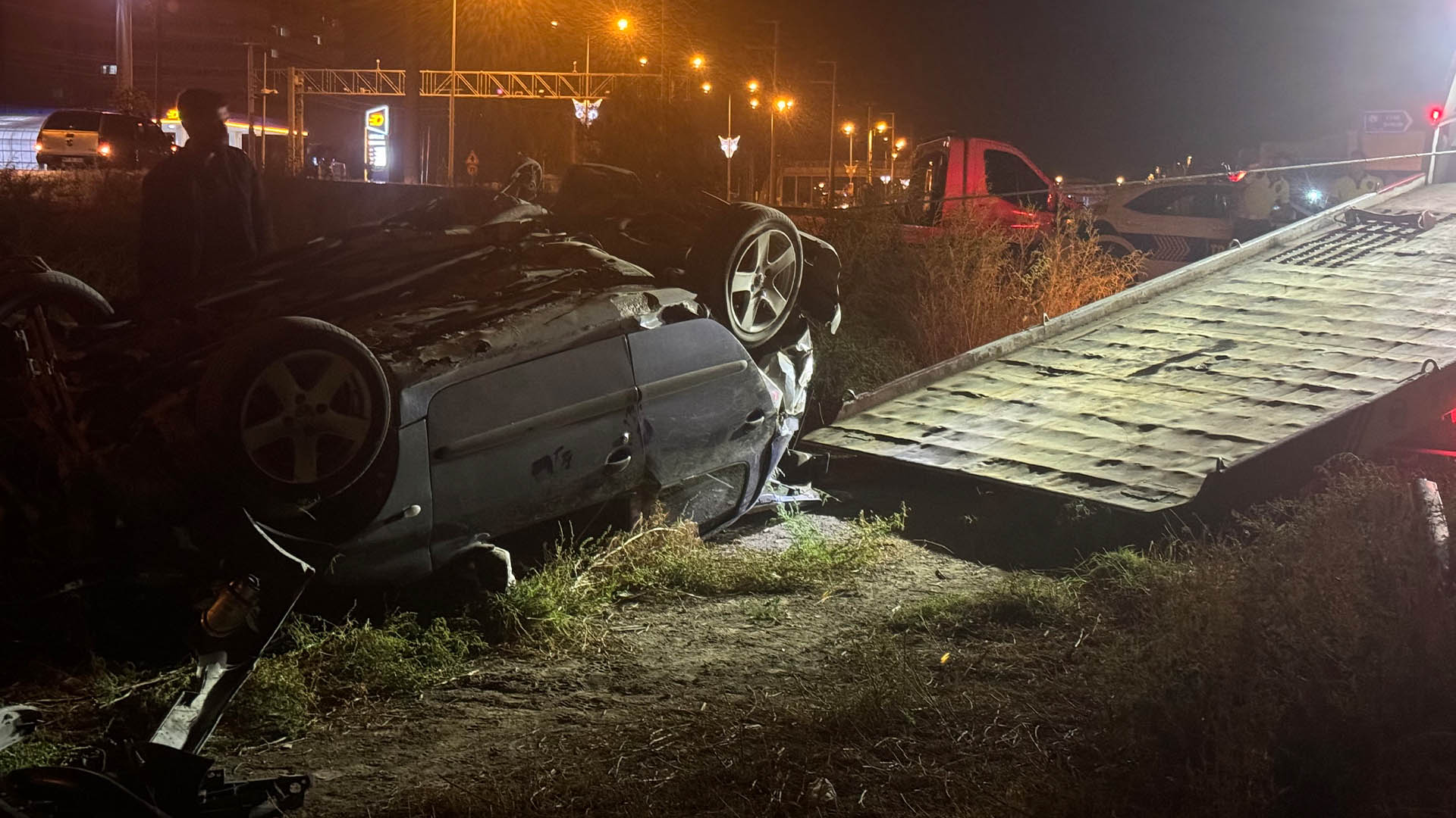 Köpeğe Çarpmamak İçin Manevra Yapan Araç 50 Metre Uçtu 1