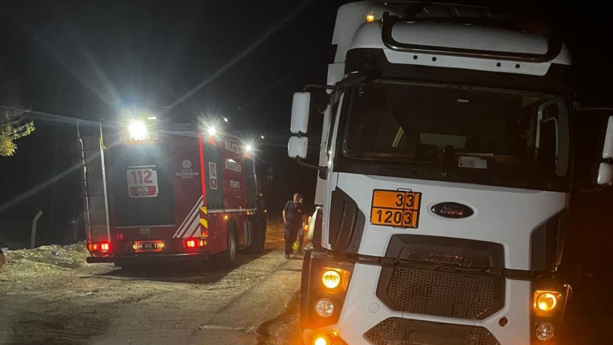 Malatya’da İki Araçta Yangın Can Kaybı Yok, Maddi Hasar Var (2)