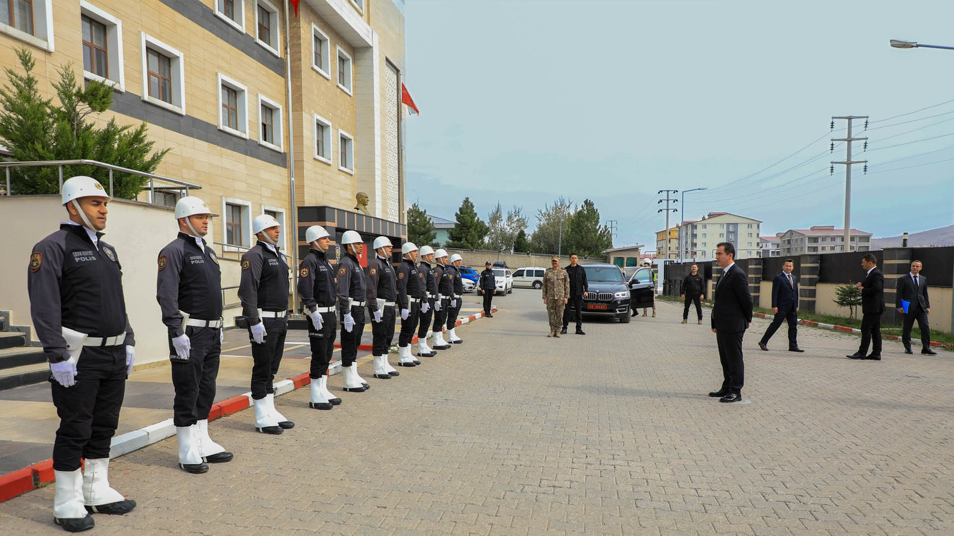 Bitlis Valisi Karakaya, Emniyet Müdürlüğü'nü Ziyaret Etti 2