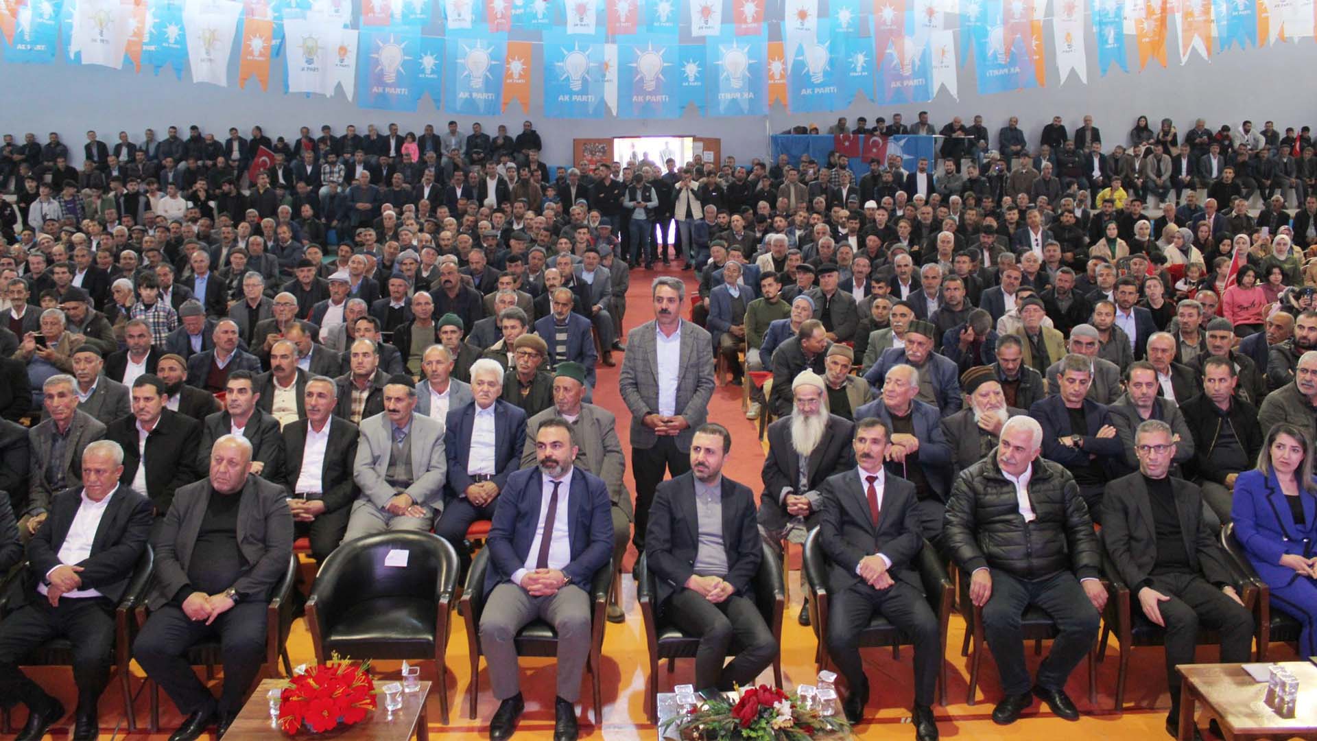 Bitlis'te Ak Parti 8. Olağan Kongresi Coşkuyla Gerçekleşti 3