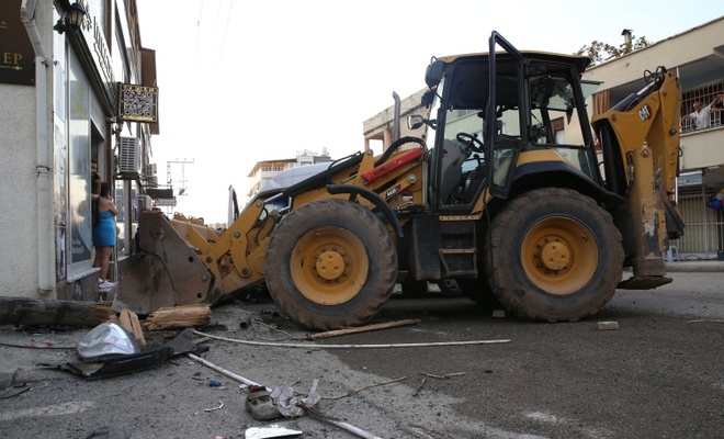 Freni Arizalanan Is Makinesi 7 Araca Carpti Cok Sayida Yarali Var F904D6Ec