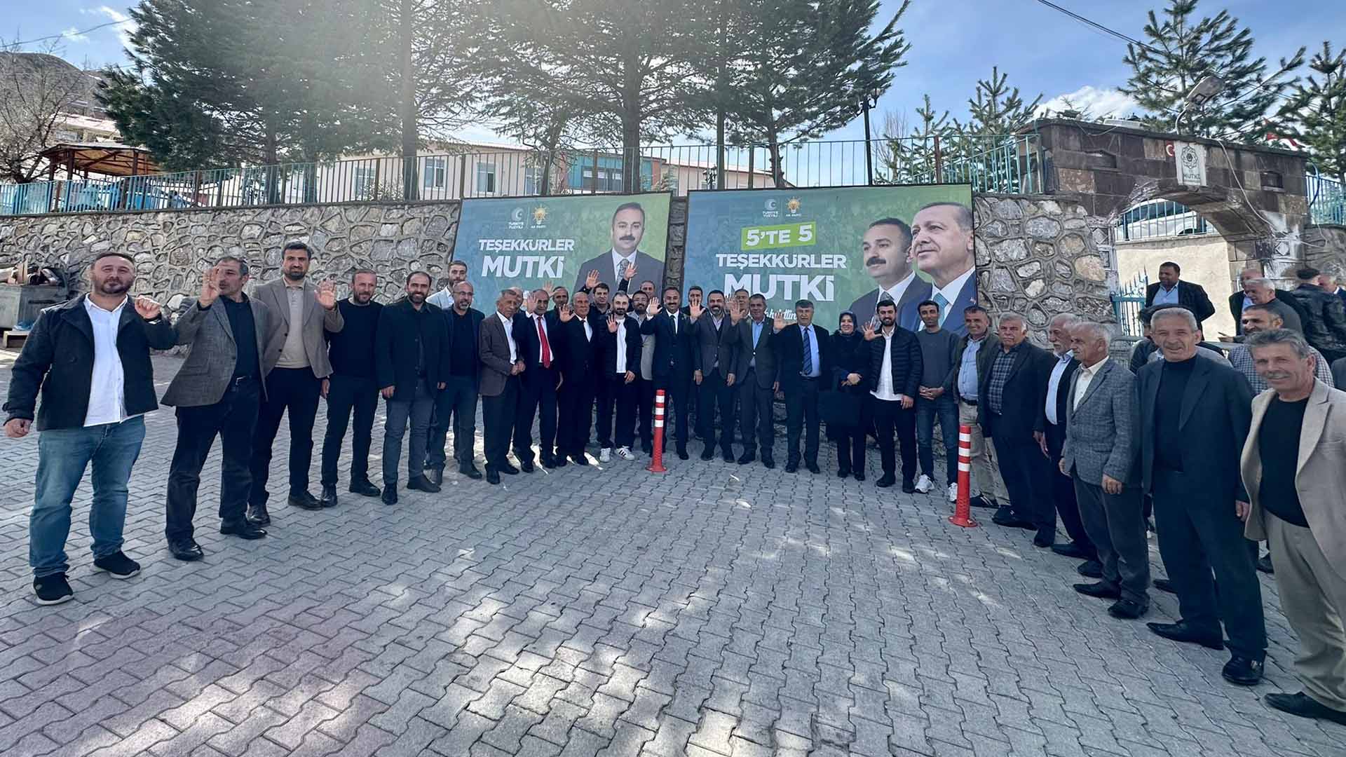 Mutki Belediye Başkanı Vahdettin Barlak, Mazbatasını Aldı 3