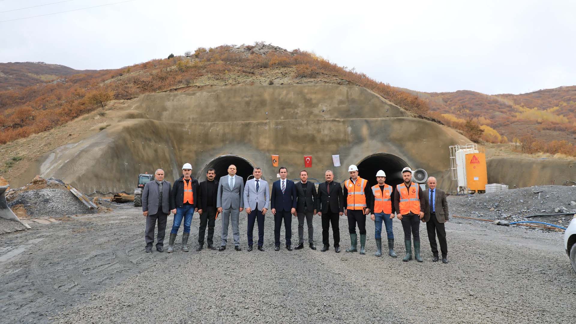 Bitlis Valisi Karakaya, Tatvan'daki Çalışmaları İnceledi 3