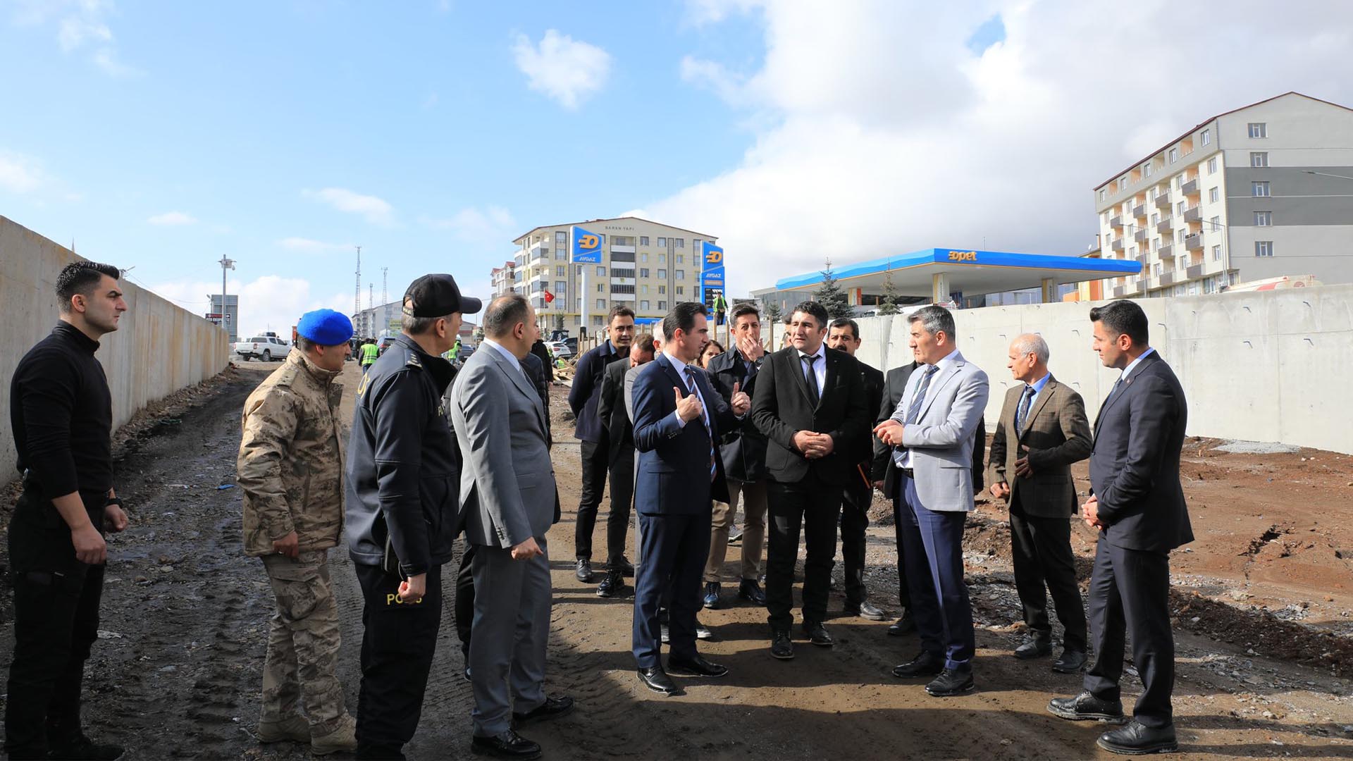 Bitlis Valisi Karakaya, Tatvan'daki Çalışmaları İnceledi 4