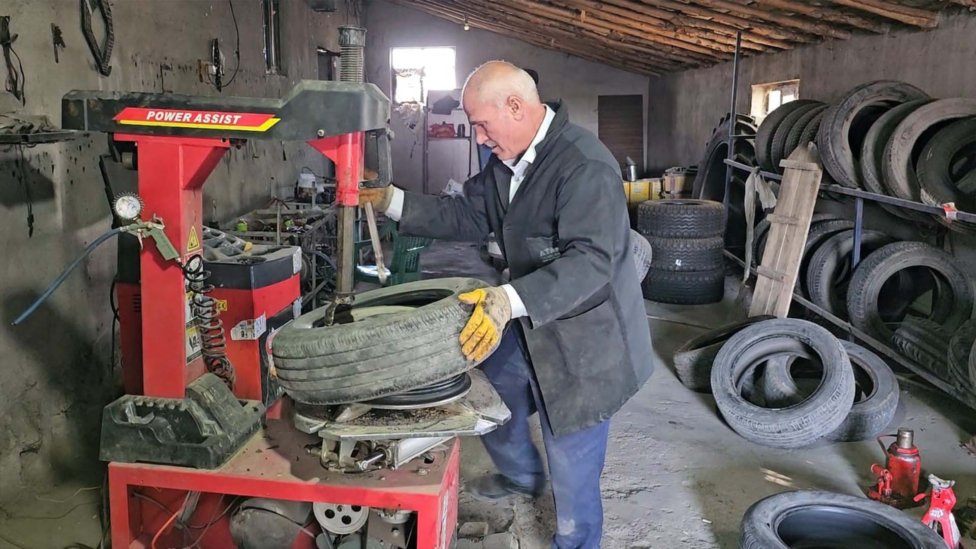 Bitlis'te Araç Sahipleri Lastikçilere Yöneldi 6