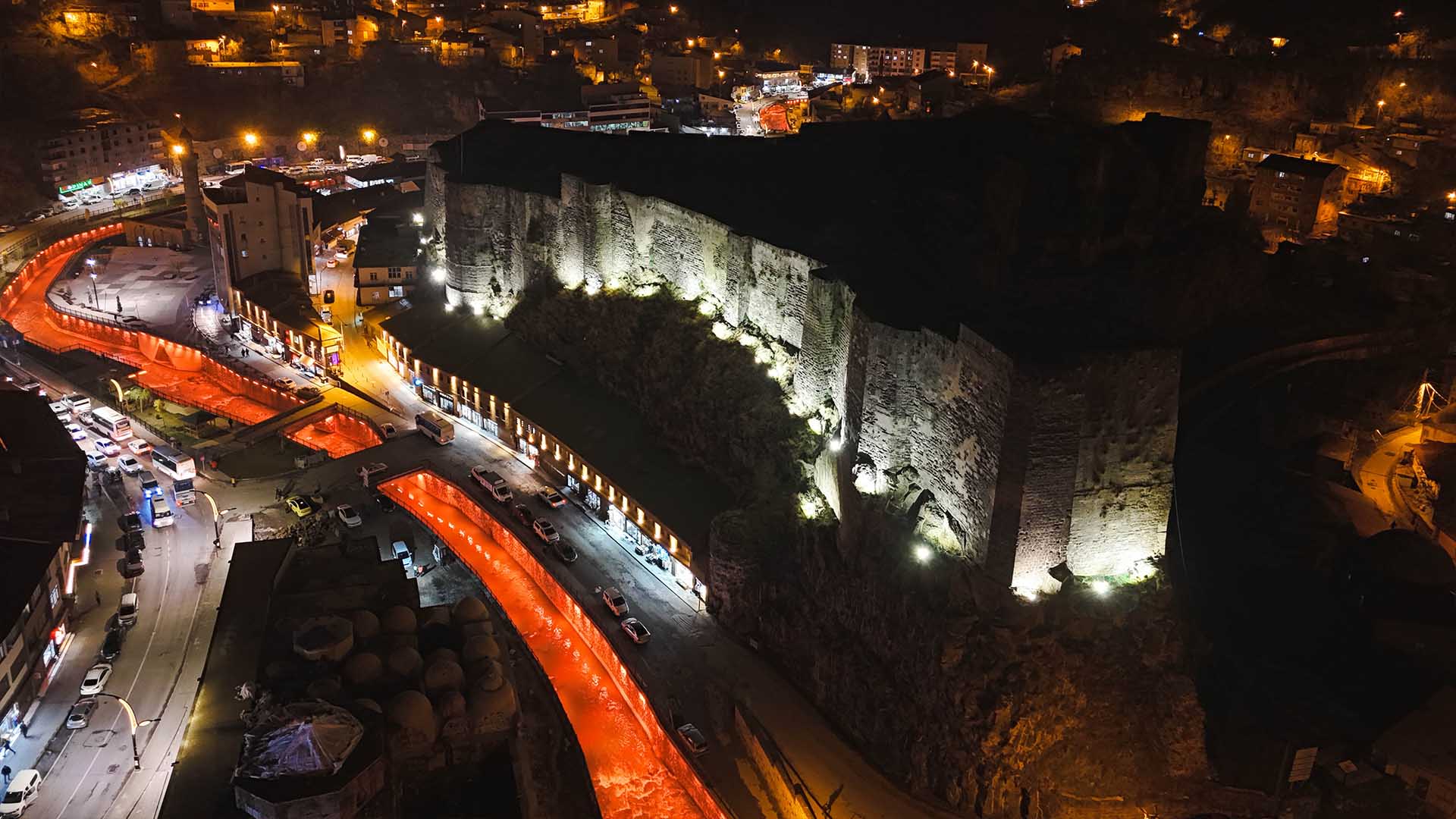 Bitlis’te Kale Altı Sokak Sağlıklaştırma Projesi Tamamlandı 1