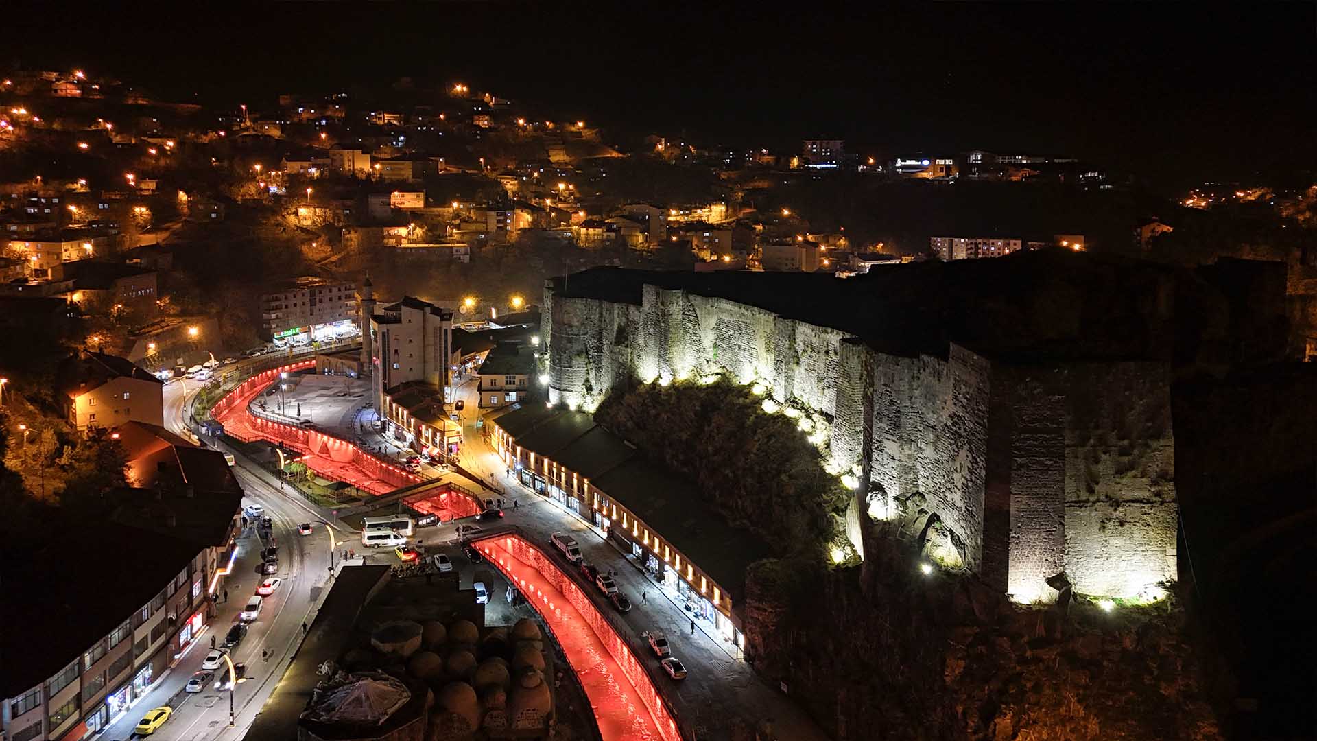 Bitlis’te Kale Altı Sokak Sağlıklaştırma Projesi Tamamlandı 5