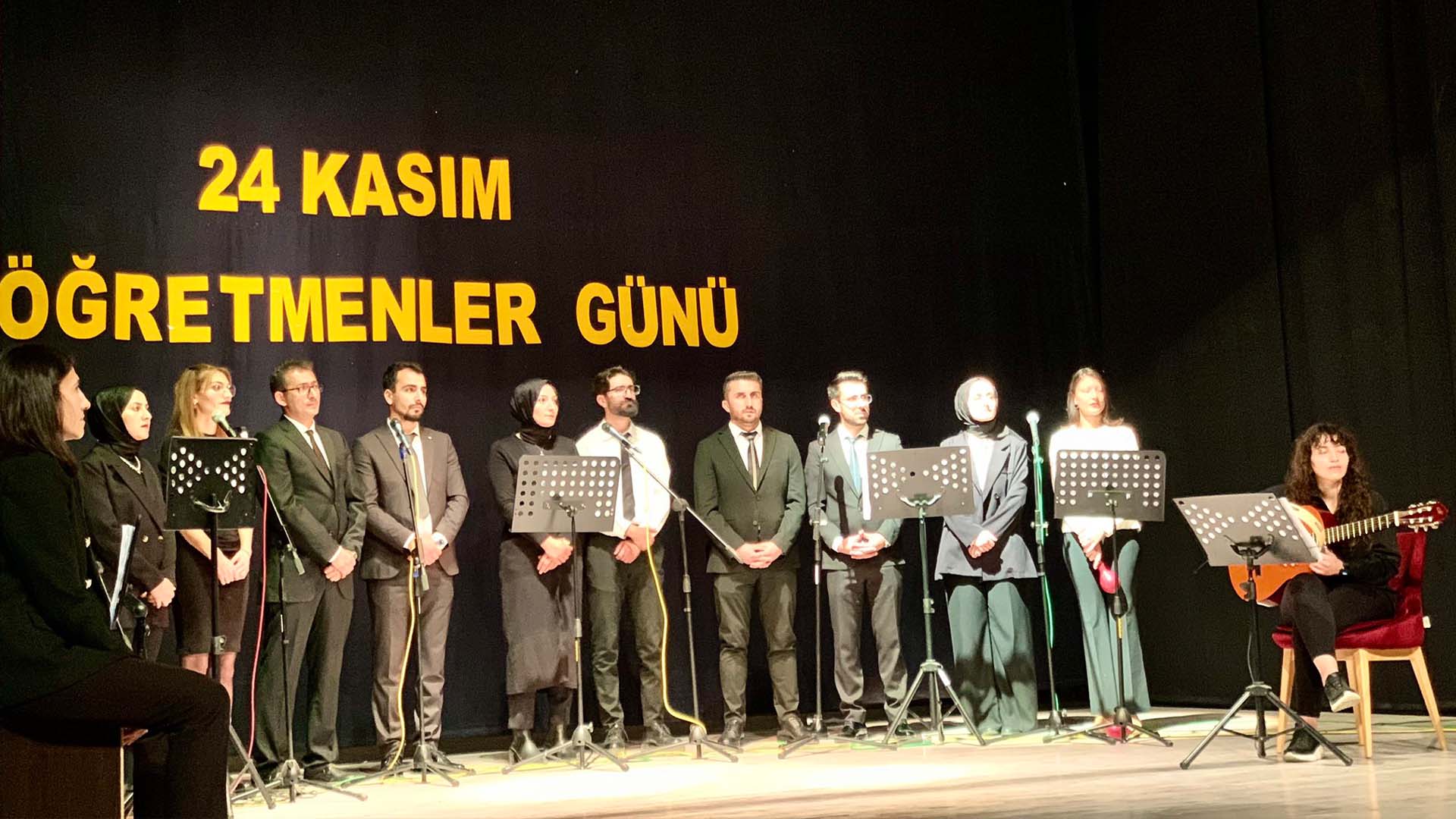 Hizan'da 24 Kasım Öğretmenler Günü Coşkuyla Kutlandı 2