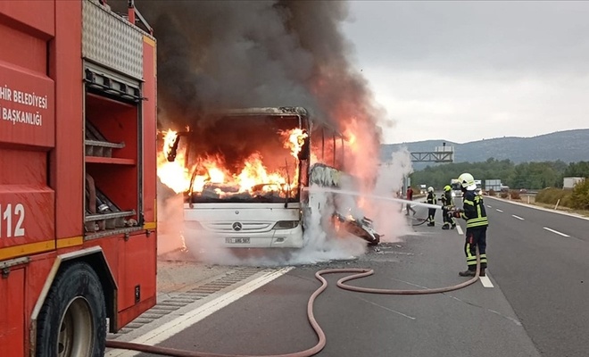 Mersinde Yolcu Otobusu Yangini Sonduruldu 843119D2