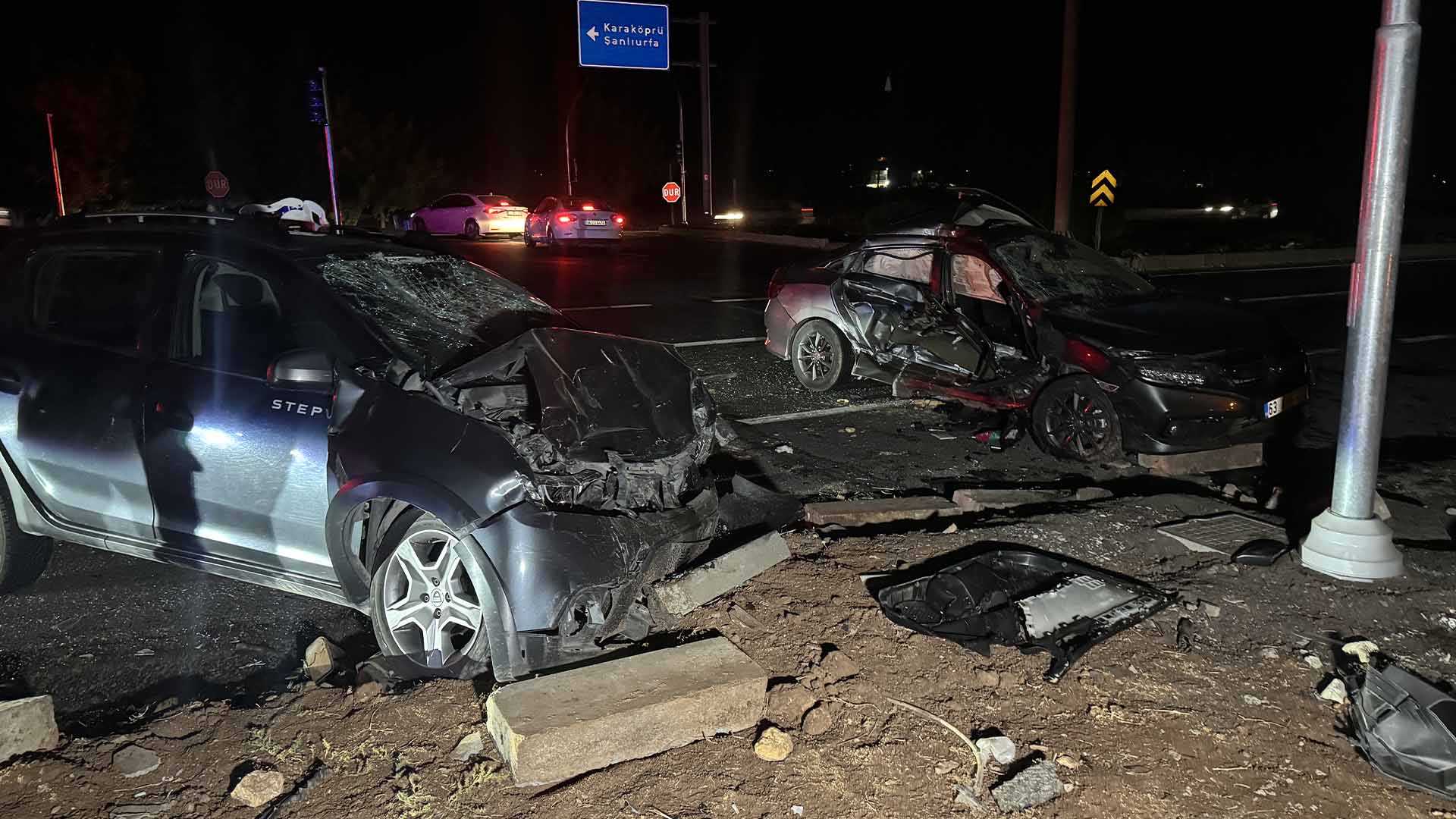 Şanlıurfa'da İki Otomobilin Çarpıştığı Kazada 1 Kişi Öldü, 6 Kişi Yaralandı