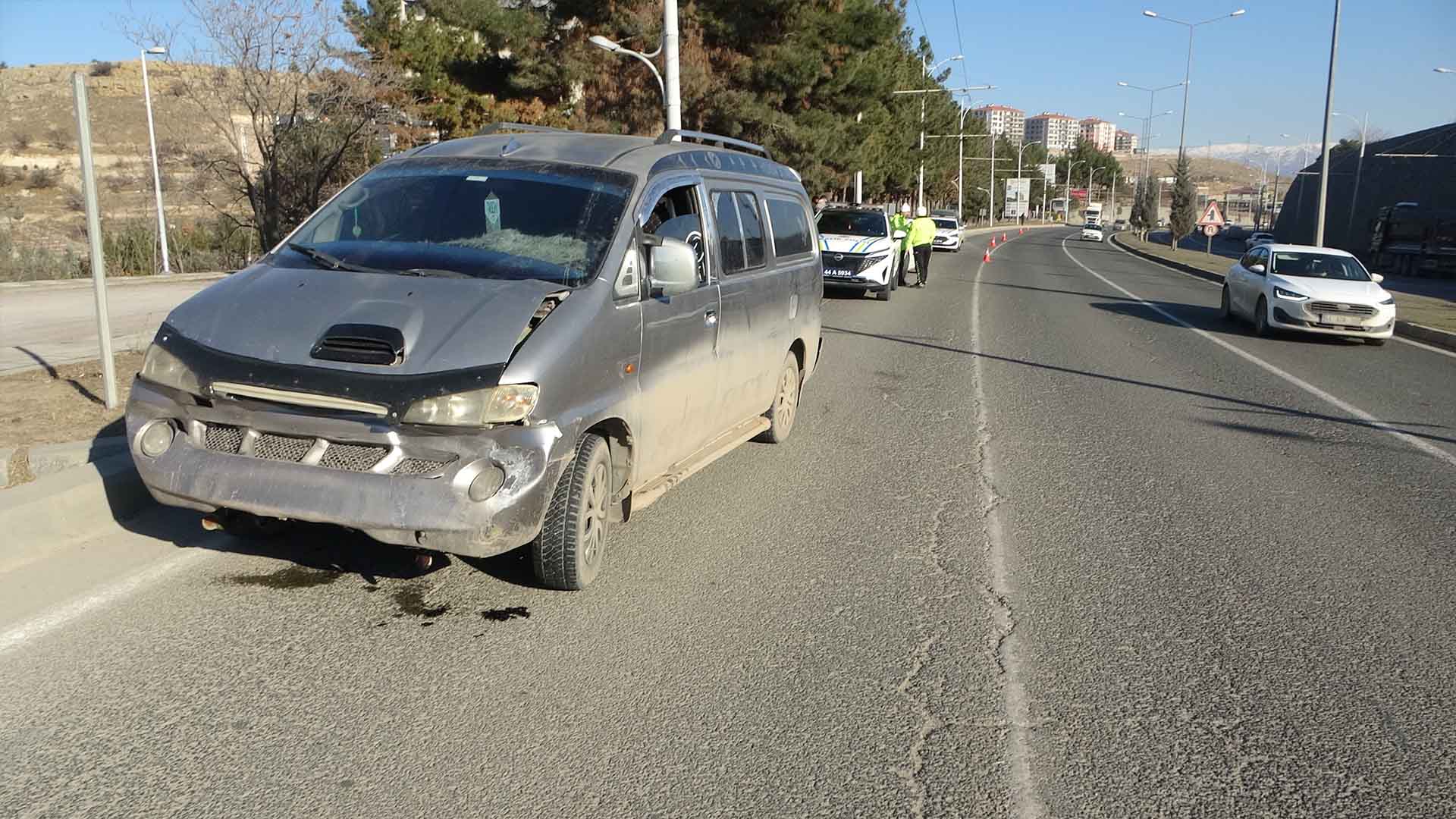 5 Aracın Karıştığı Zincirleme Kazada 2 Kişi Yaralandı