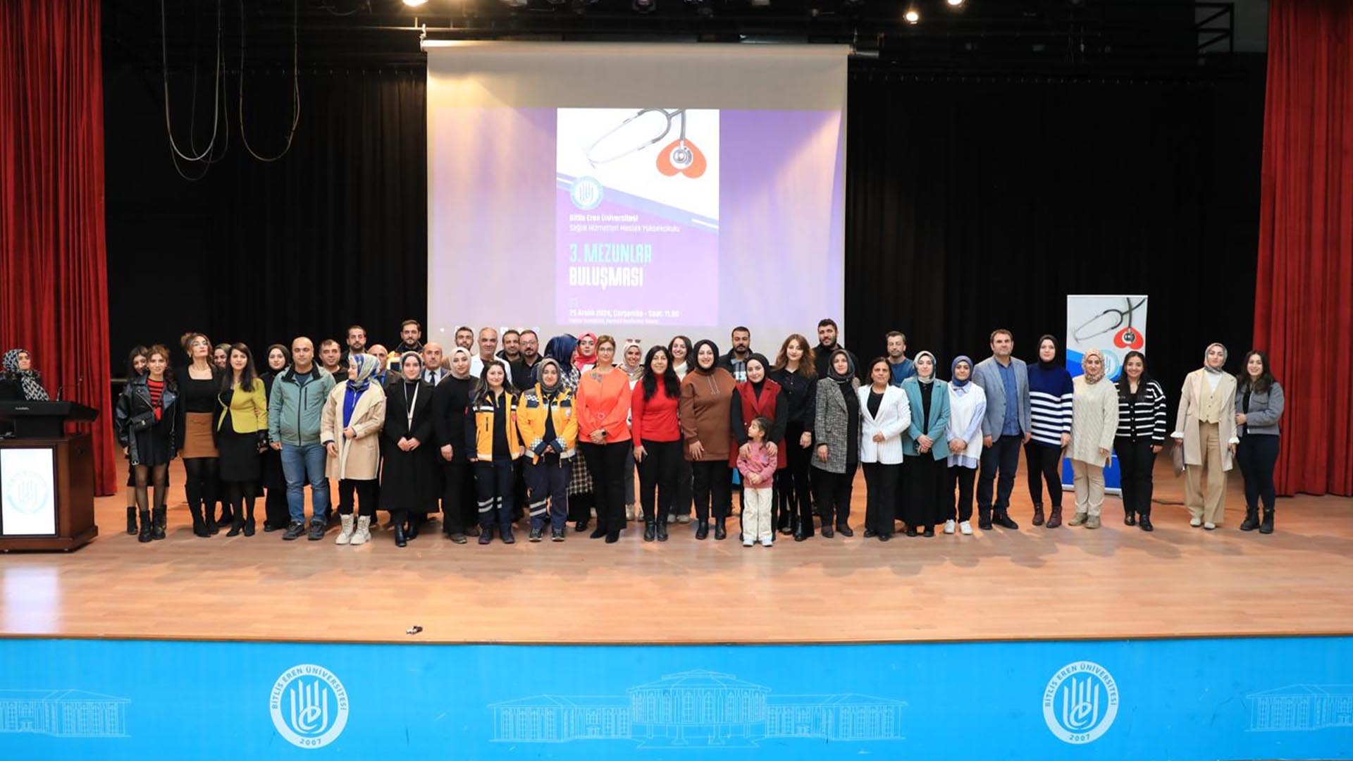 Bitlis Eren Üniversitesi Sağlık Hizmetleri Myo'da Mezunlar Coşkusu 5