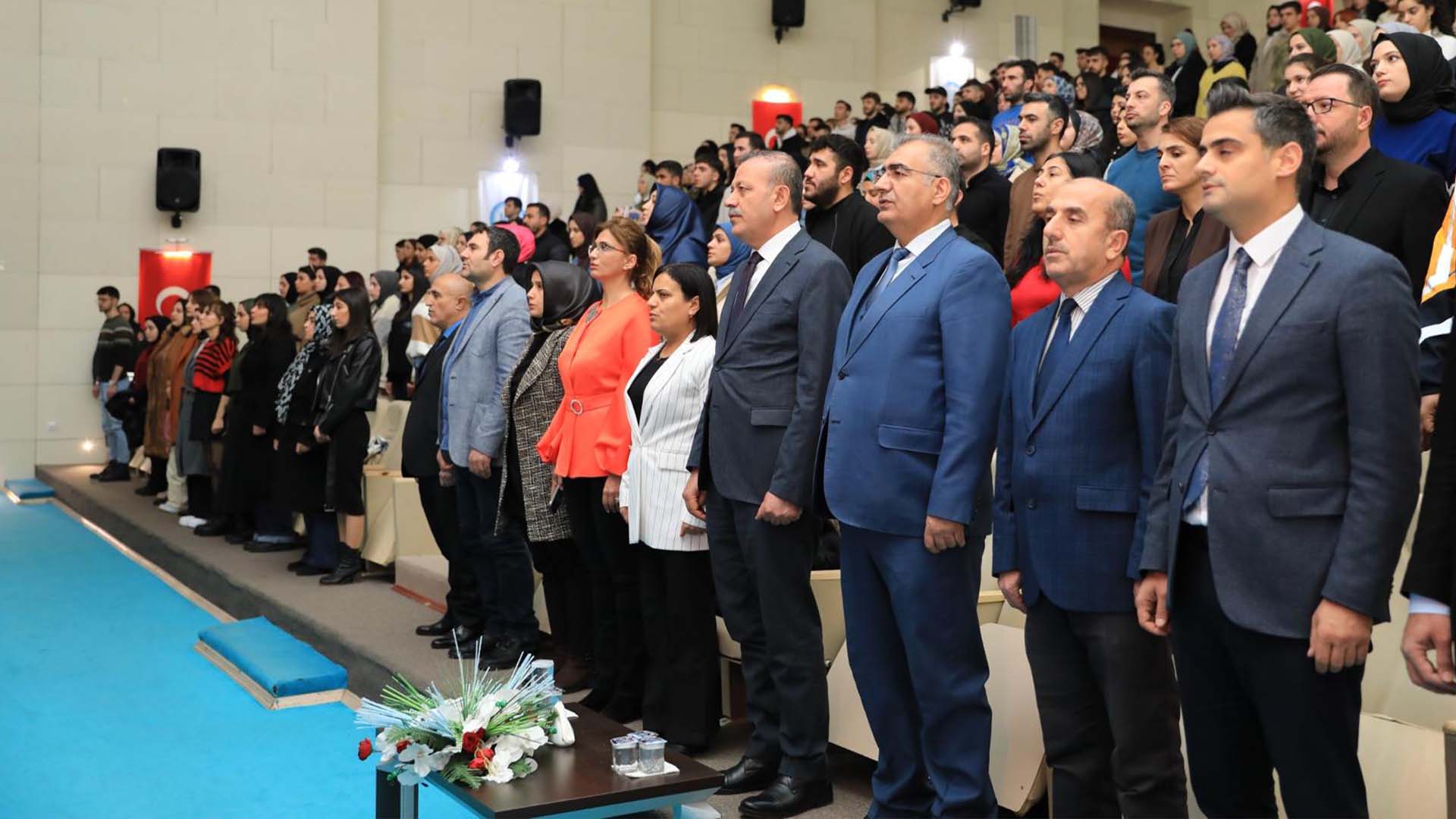 Bitlis Eren Üniversitesi Sağlık Hizmetleri Myo'da Mezunlar Coşkusu