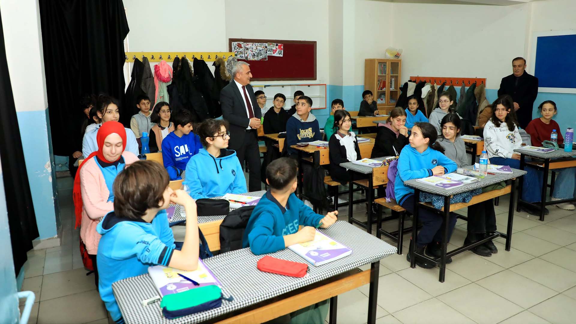 Bitlis İl Milli Eğitim Müdürü Gür, Tuğ Ortaokulu'nu Ziyaret Etti 2