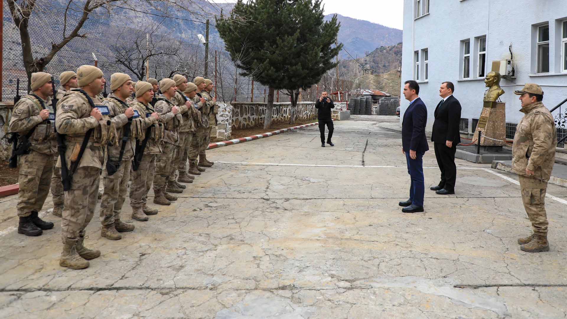 Bitlis Valisi'nden Kolluk Kuvvetlerine Ziyaret 4