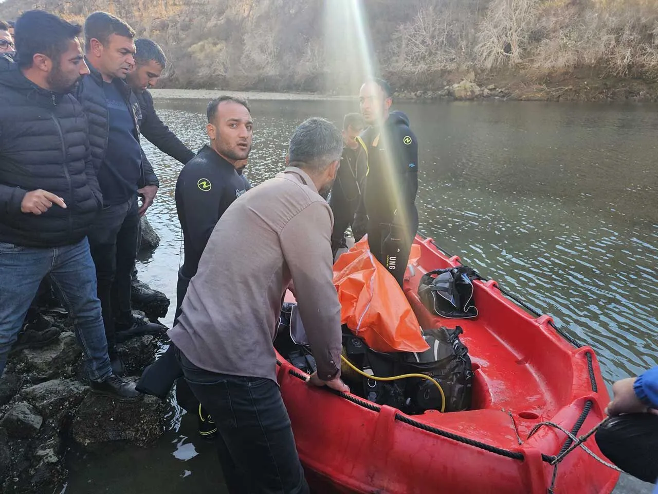 Dicle Nehrine Dusen Cobanin Cansiz Bedeni Bulundu 2