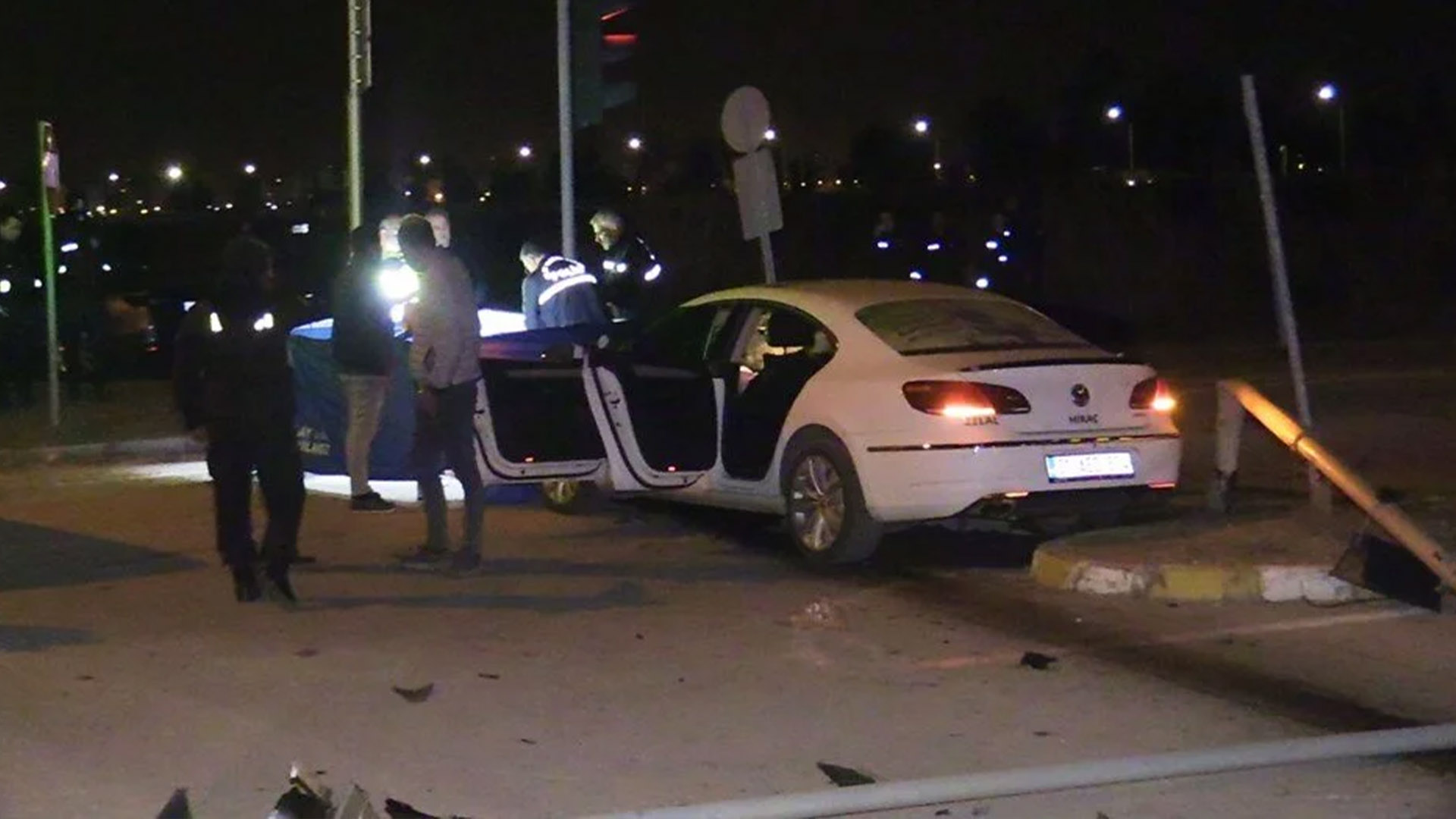 Uygulama Noktasında Otomobilin Çarptığı Polis Memuruna Hayatını Kaybetti 1