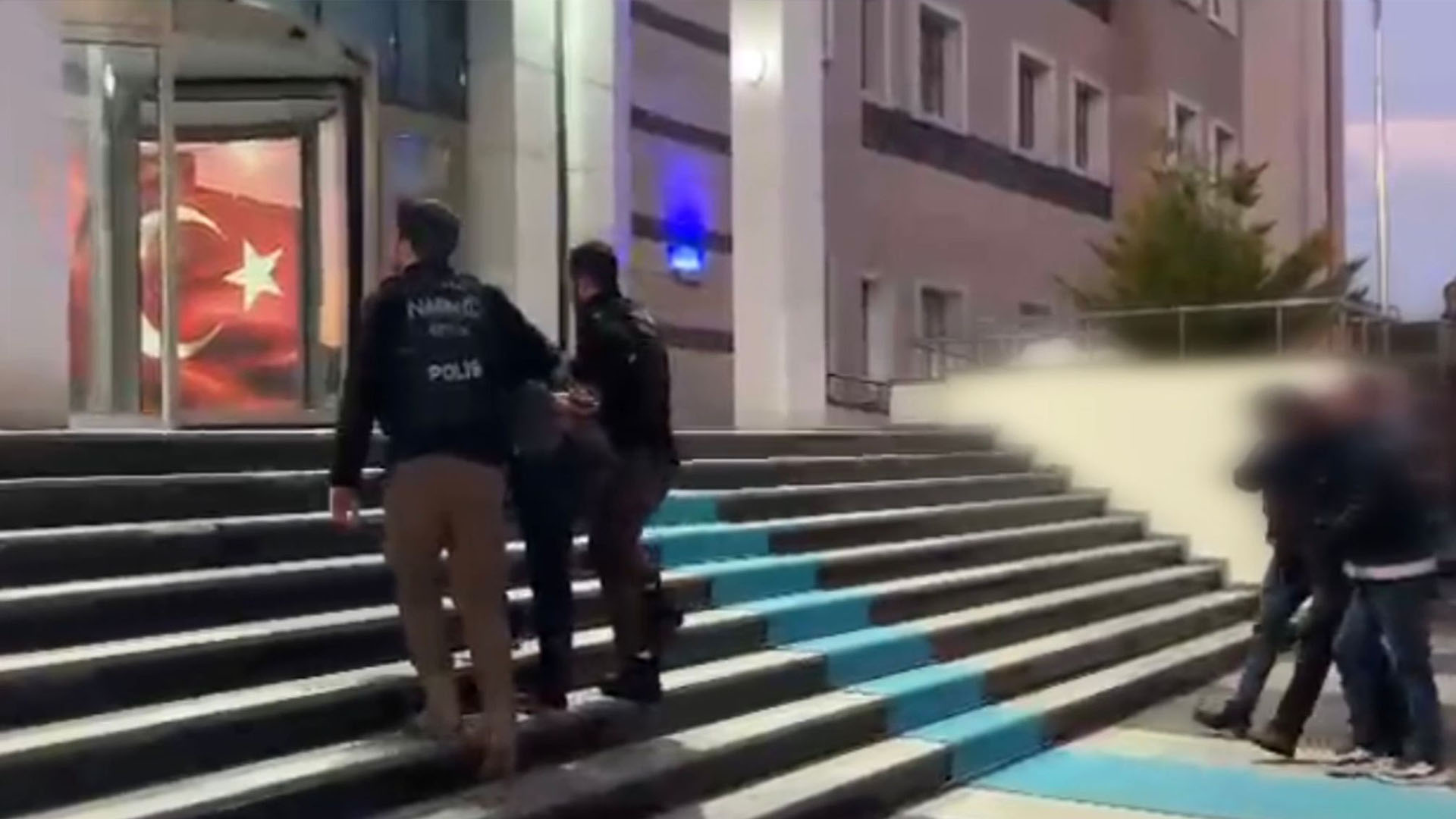 Bitlis’te 91 Adet Metamfetamin Ele Geçirildi Ve Yabancı Uyruklu 3 Şahıs Yakalandı 5