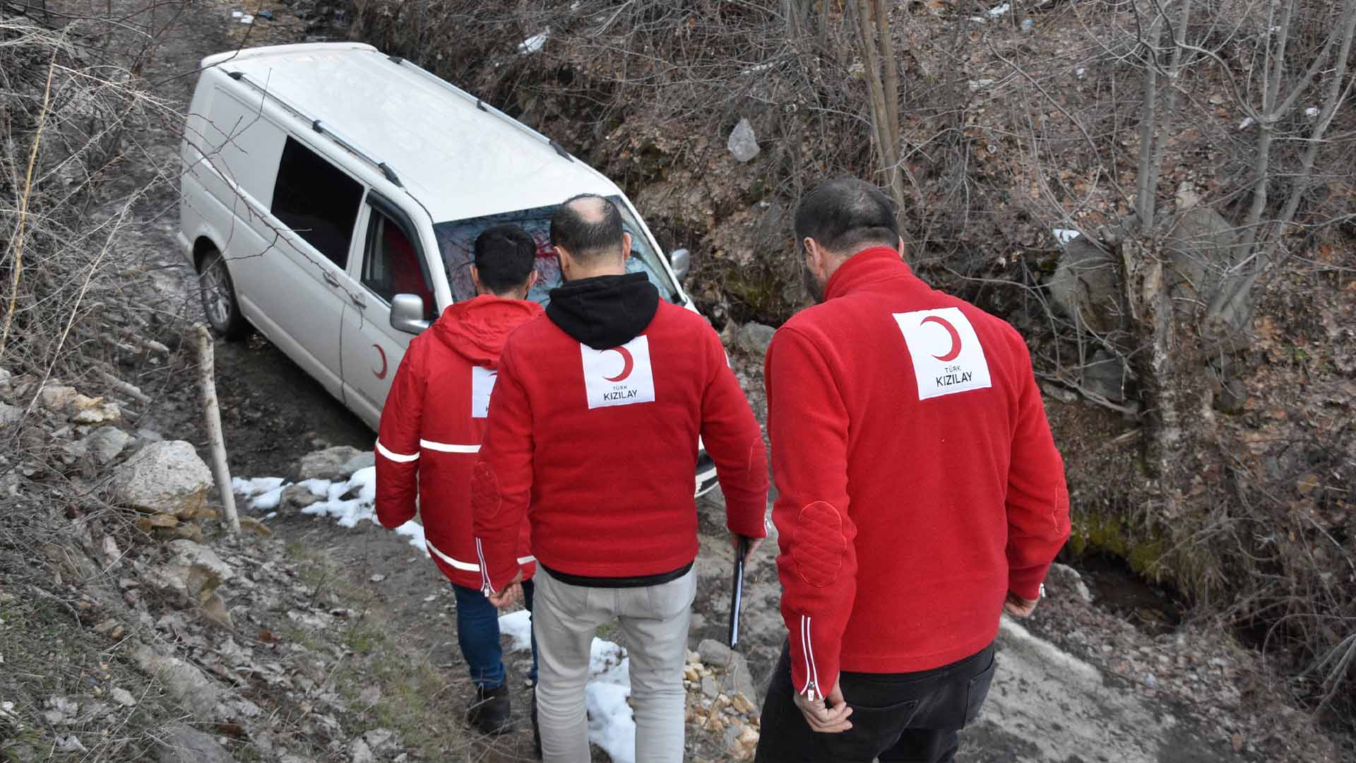 Bitlis’te Kızılay, 1045 Aileye Gıda Kolisi Dağıttı 2