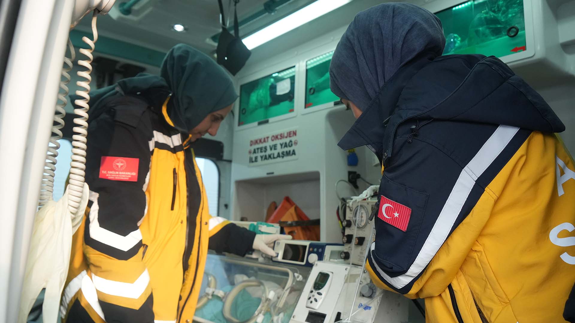 Muş’ta 1 Günlük Bebek Ambulans Helikopterle Ankara'ya Sevk Edildi 1