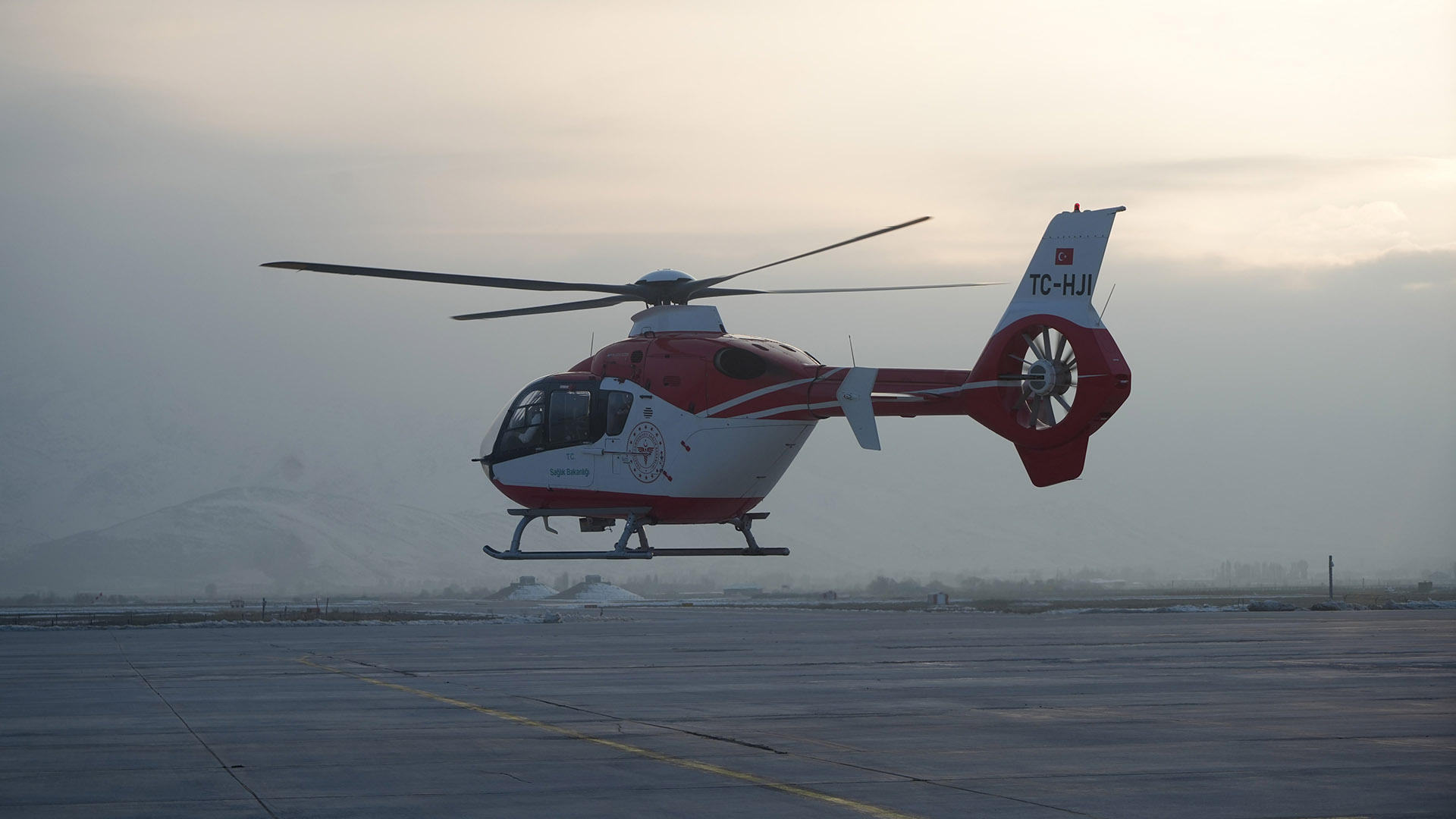 Muş’ta 1 Günlük Bebek Ambulans Helikopterle Ankara'ya Sevk Edildi 2