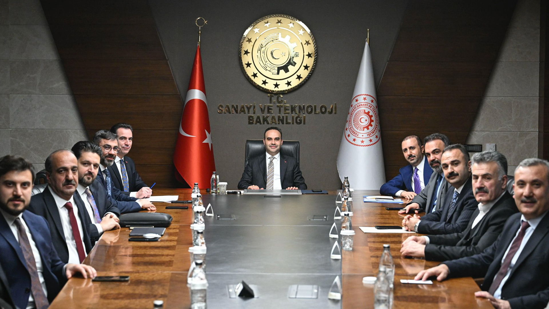 Bitlis Heyetinden Sanayi Ve Teknoloji Bakanı’na Ziyaret