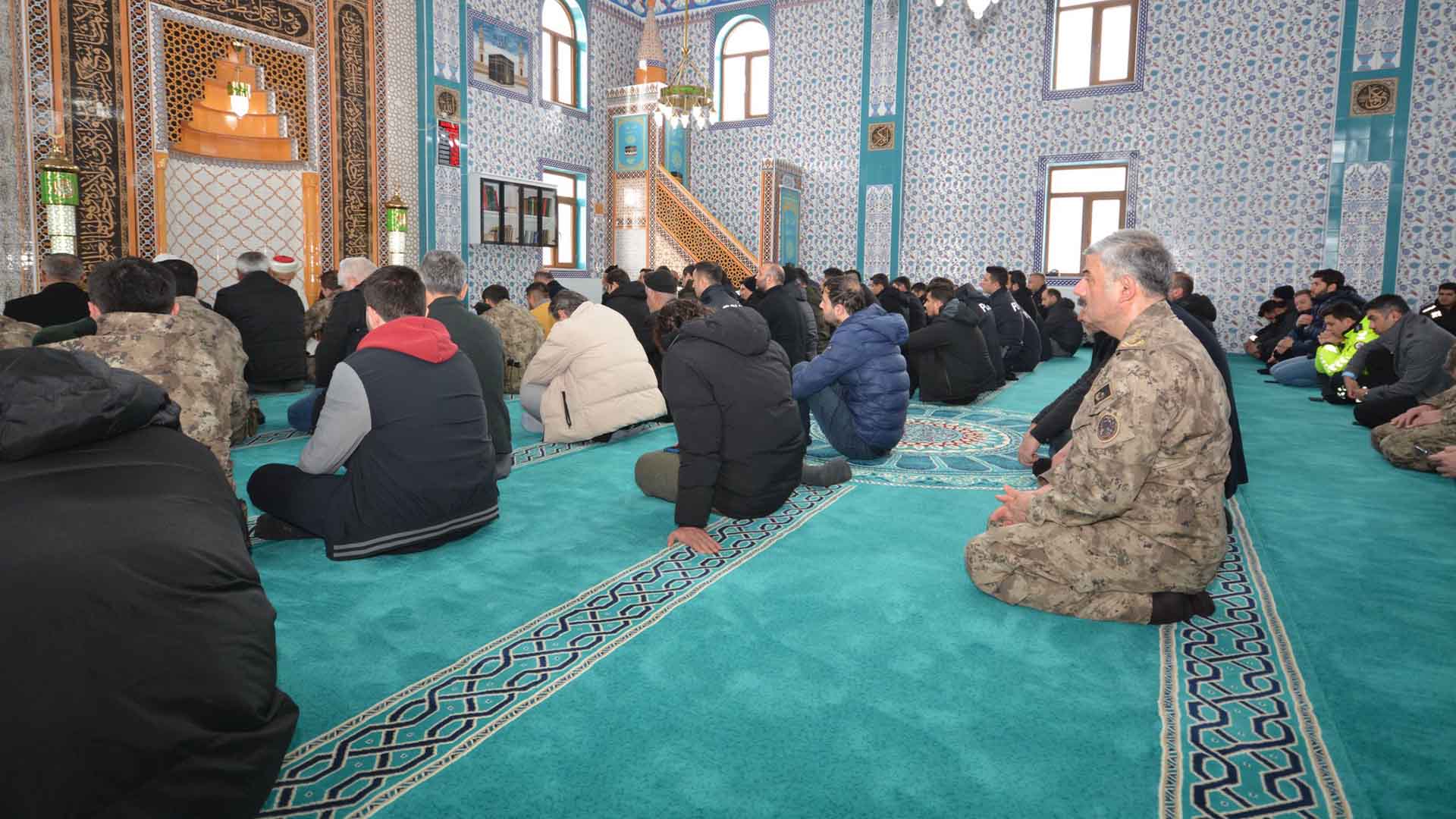 Bitlis'te 6 Şubat Depreminde Hayatını Kaybeden Emniyet Personeli Ve Aileleri İçin Mevlit Programı 1