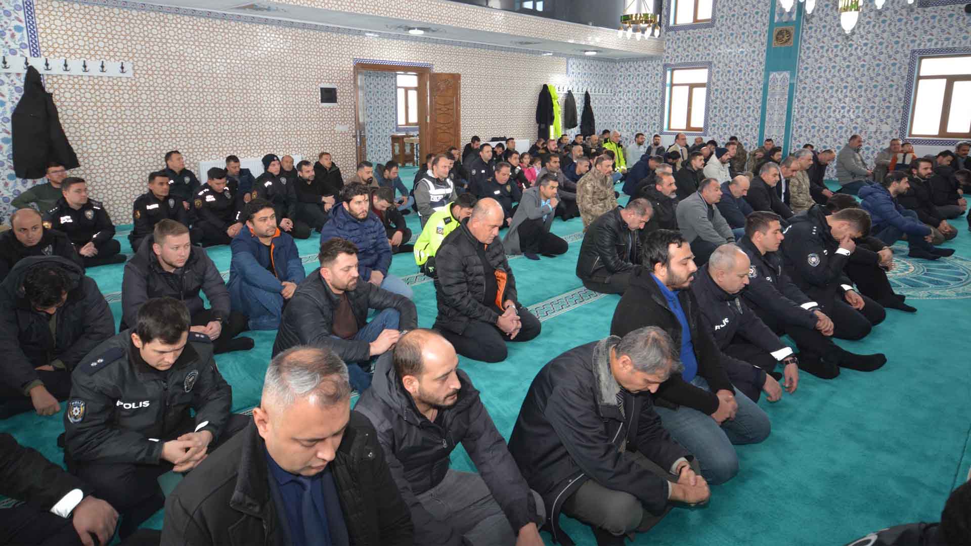 Bitlis'te 6 Şubat Depreminde Hayatını Kaybeden Emniyet Personeli Ve Aileleri İçin Mevlit Programı 3