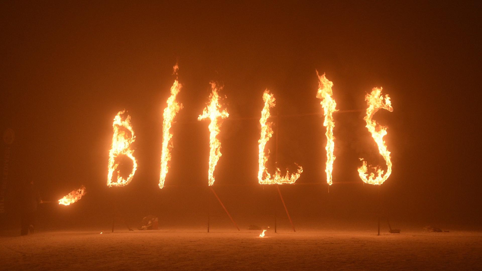 Bitlis’te Meşaleli Kar Festivali Renkli Görüntülerle Tamamlandı 2