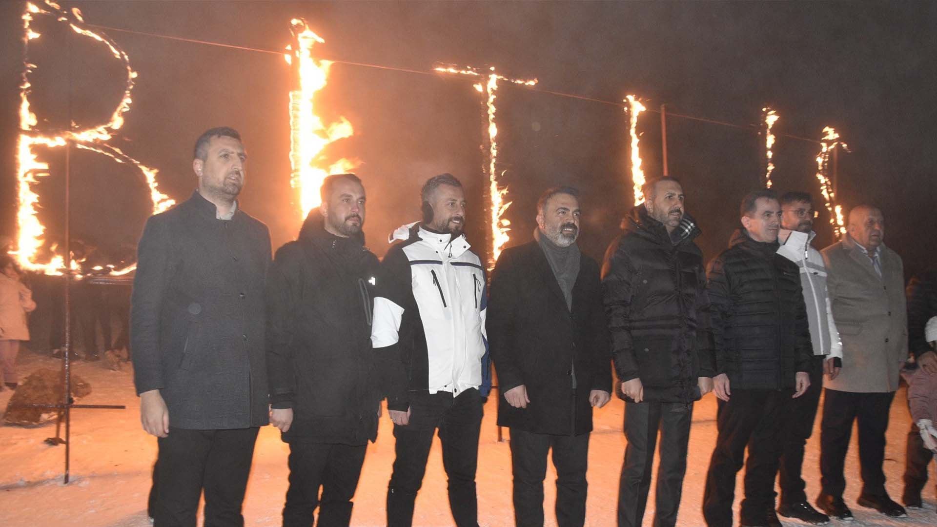 Bitlis’te Meşaleli Kar Festivali Renkli Görüntülerle Tamamlandı 3