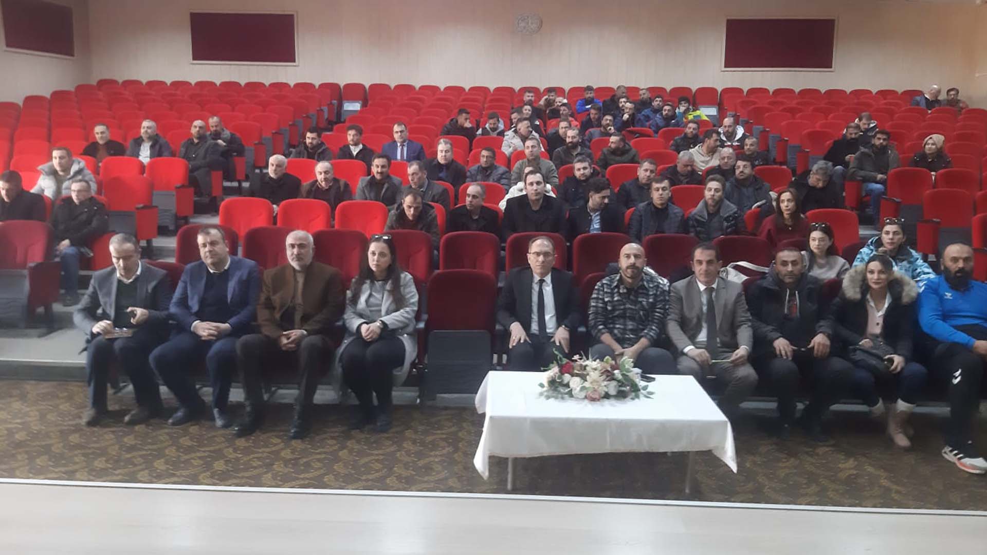Bitlis’te Okul Sporları İçin Değerlendirme Toplantısı Düzenlendi 1