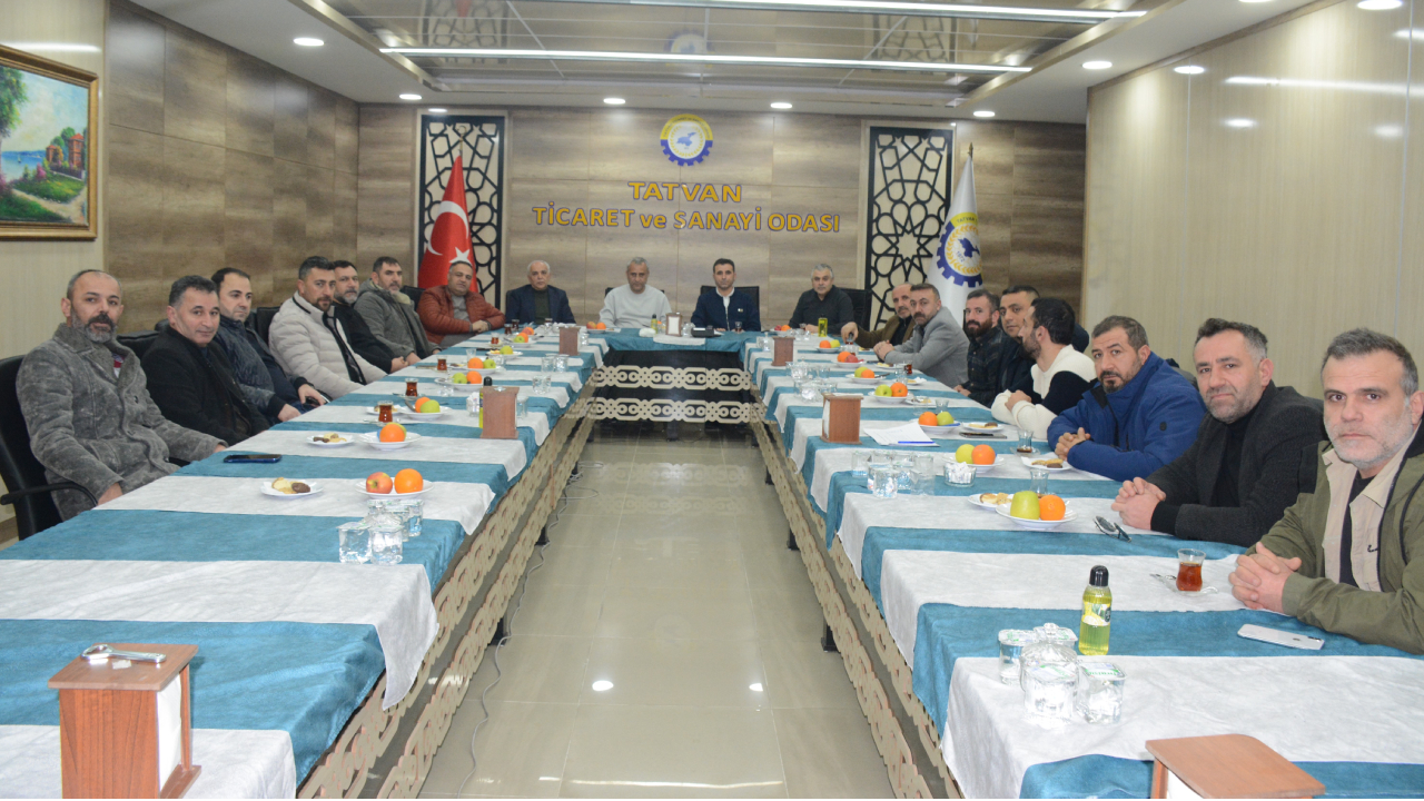 Bitlis'te Tekstil Sektörünün Sorunları Masaya Yatırıldı