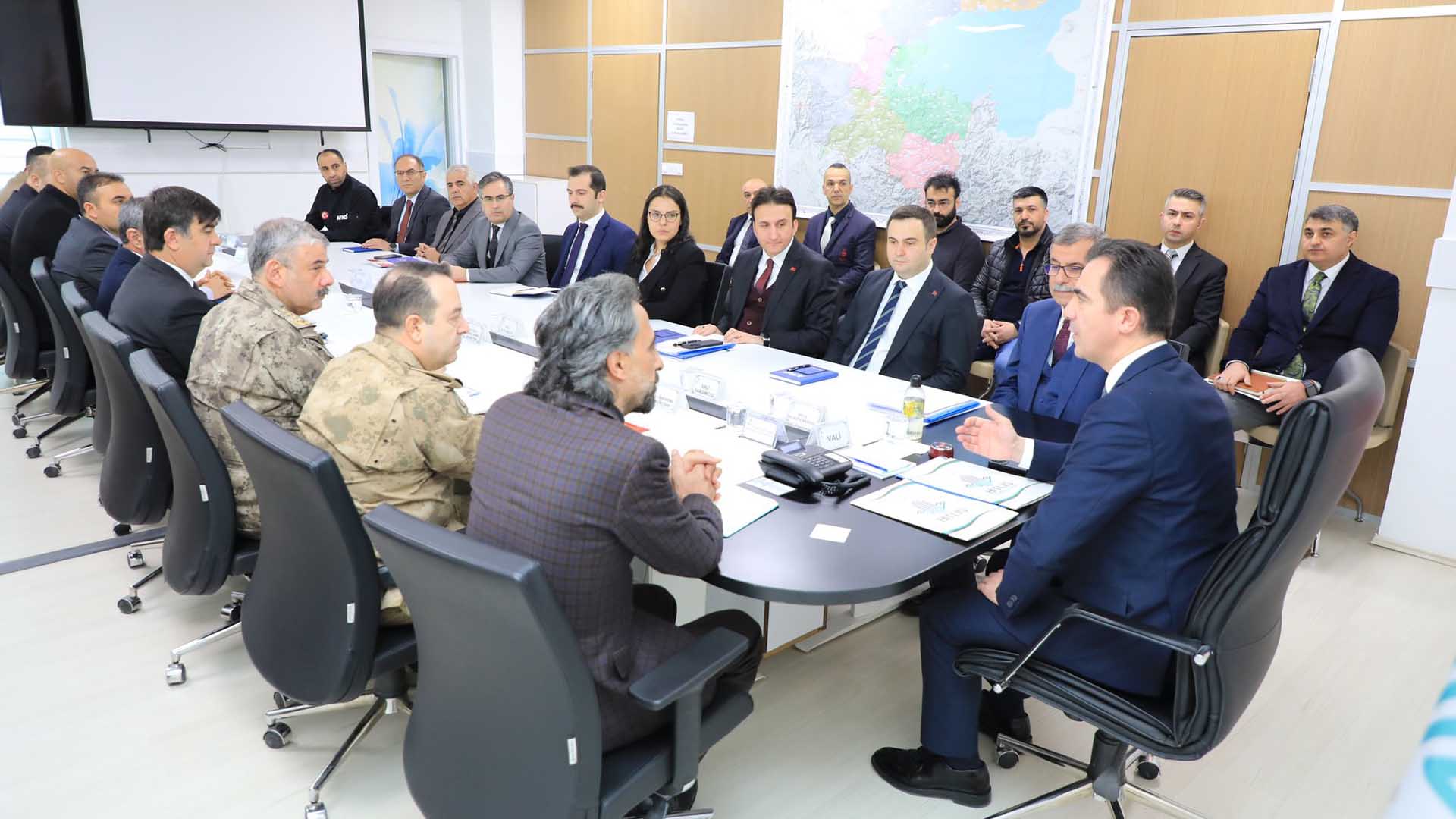 Bitlis’te Yangın Güvenliği Ve Ruhsat Denetimi Toplantısı Yapıldı 2