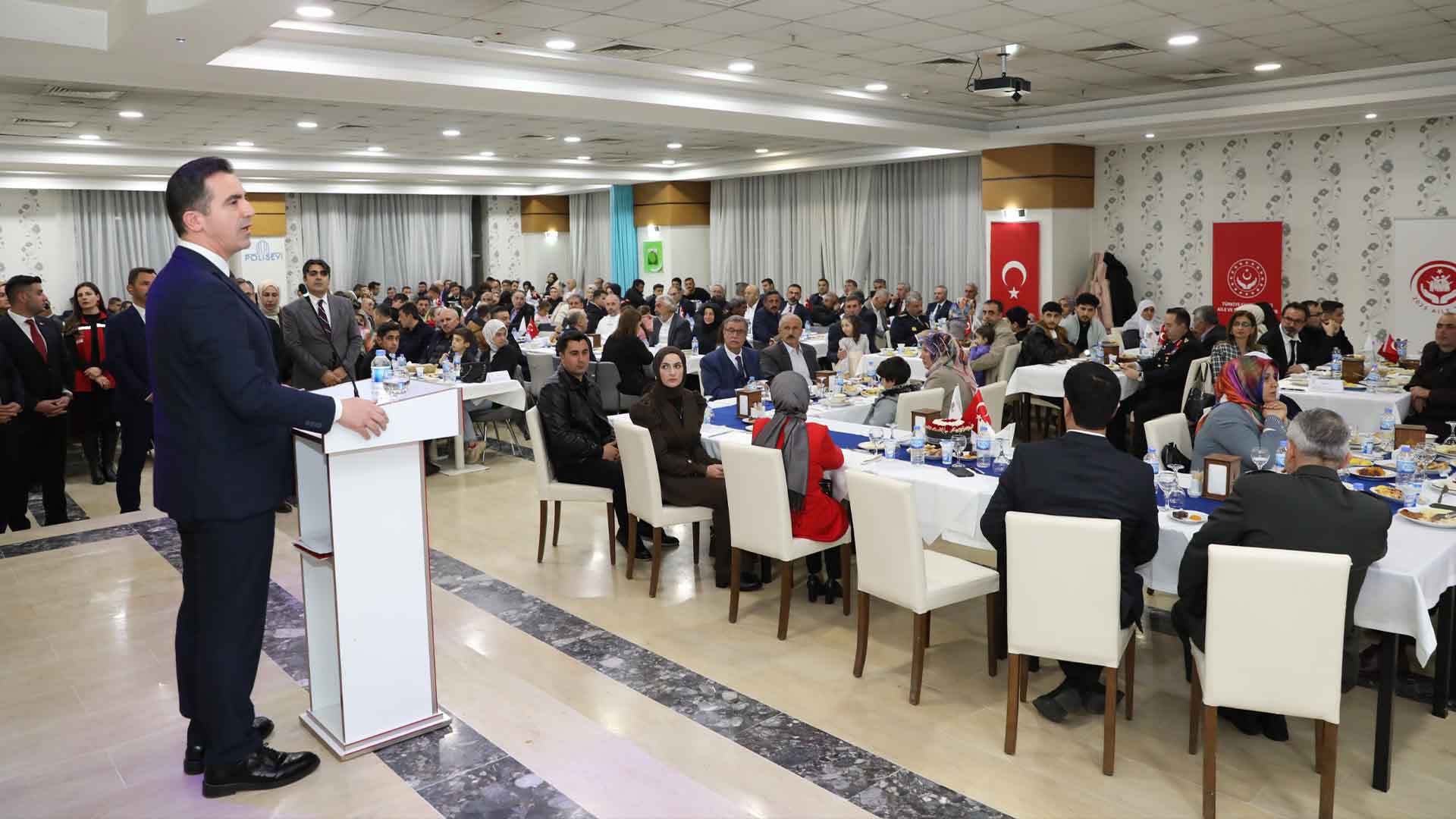 Bitlis’te Şehit Aileleri Ve Gaziler İçin Anlamlı İftar 3